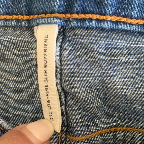 Rag & Bone Dre Low-Rise Slim Boyfriend Jeans Distressed Knees Sz 27 - Picture 3 of 8